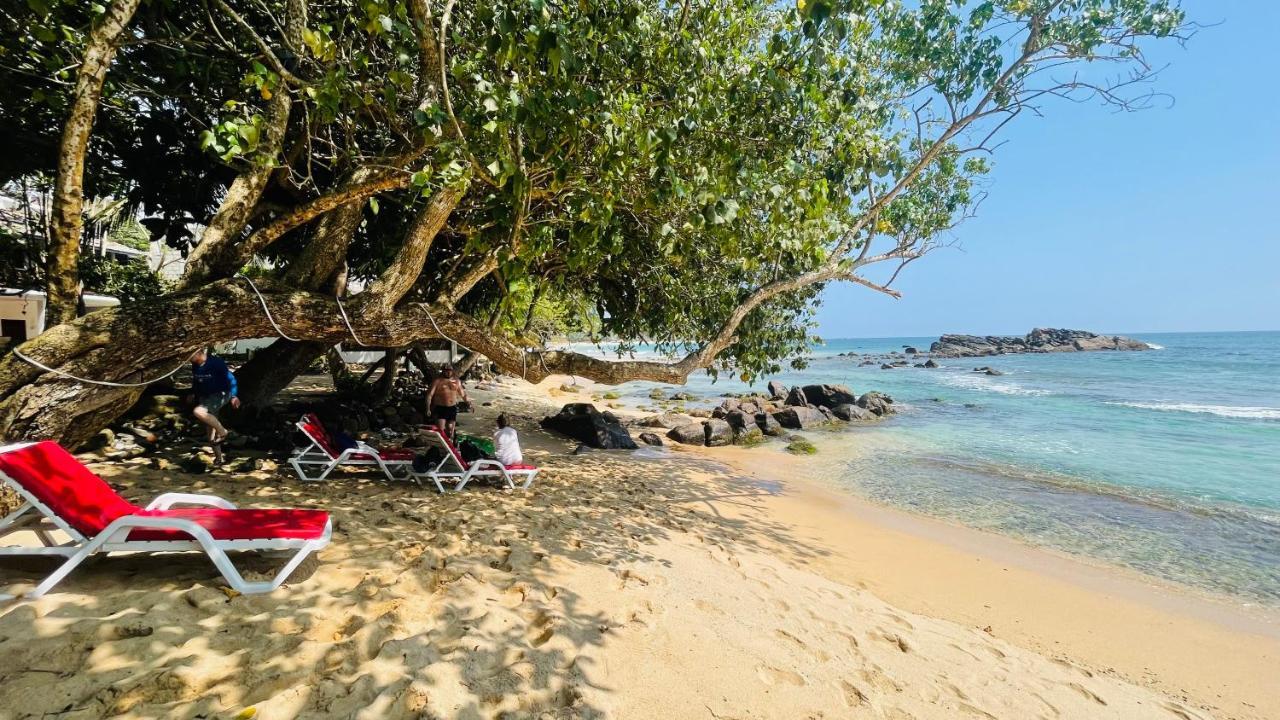 The Point Mirissa Hotel Exterior photo