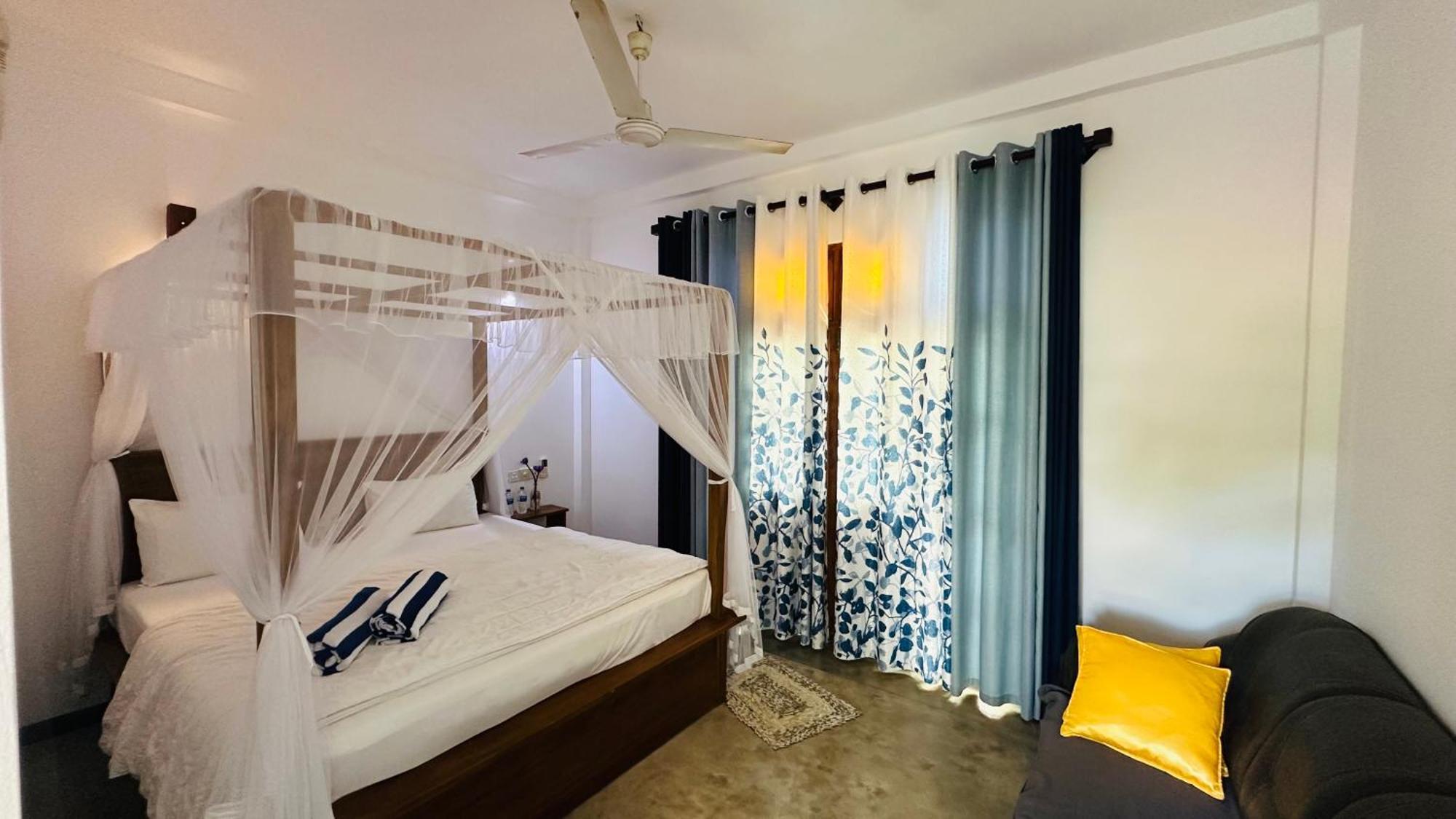 The Point Mirissa Hotel Exterior photo